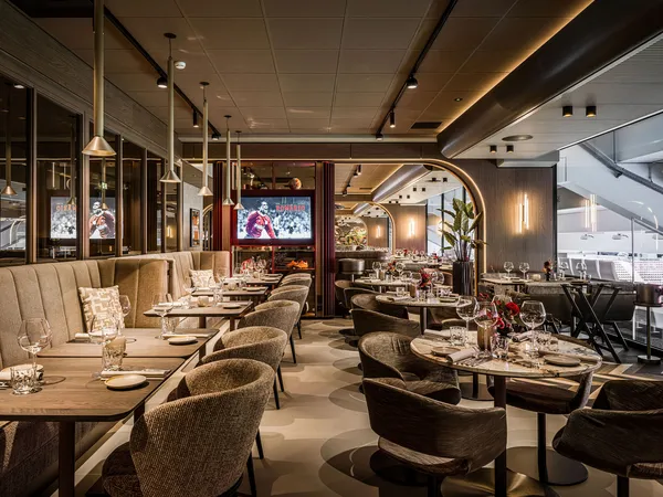 Verbouwing 3e etage Philips Stadion, afbeelding 2